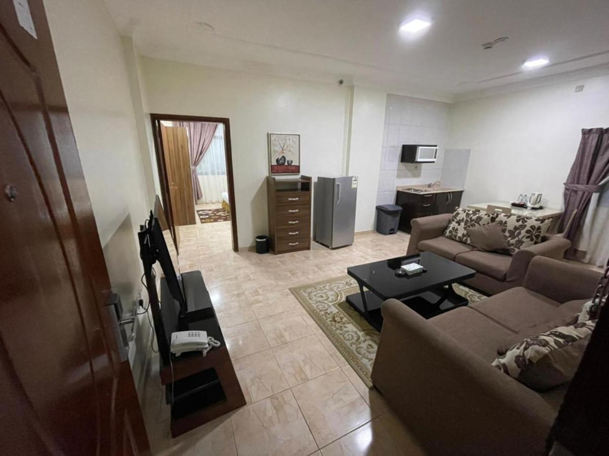 Enwan Suites Hotel Jubail Exterior photo
